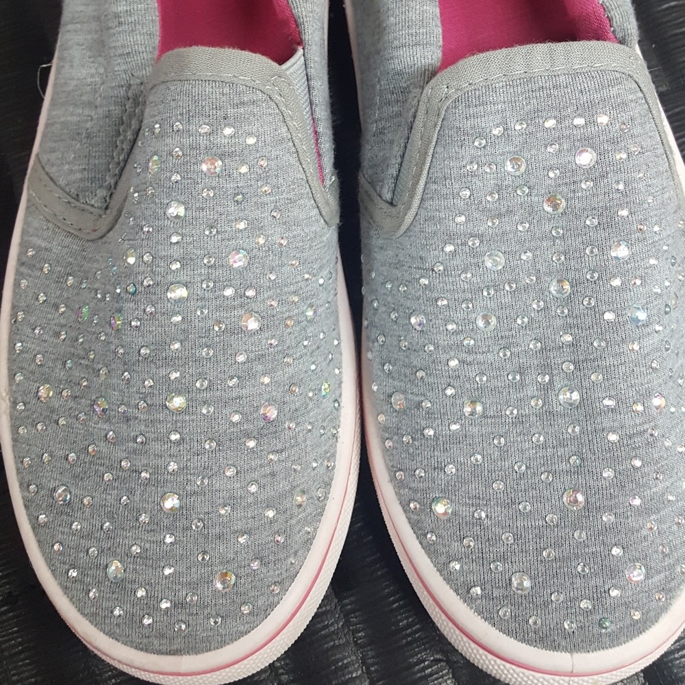 New Girls youth slip on never worn Capelli